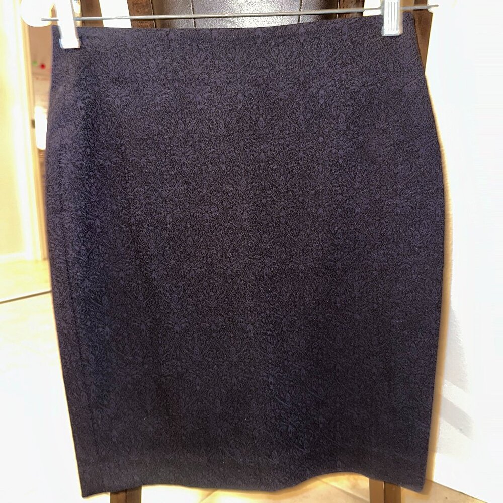 Banana Republic Black/Navy Floral Detailed Pencil Skirt